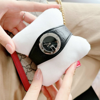 Đồng hồ Gucci 104 Bandeau Black Case 32mm