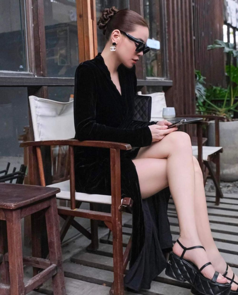 Sandal Chanel đế cao, trần trám