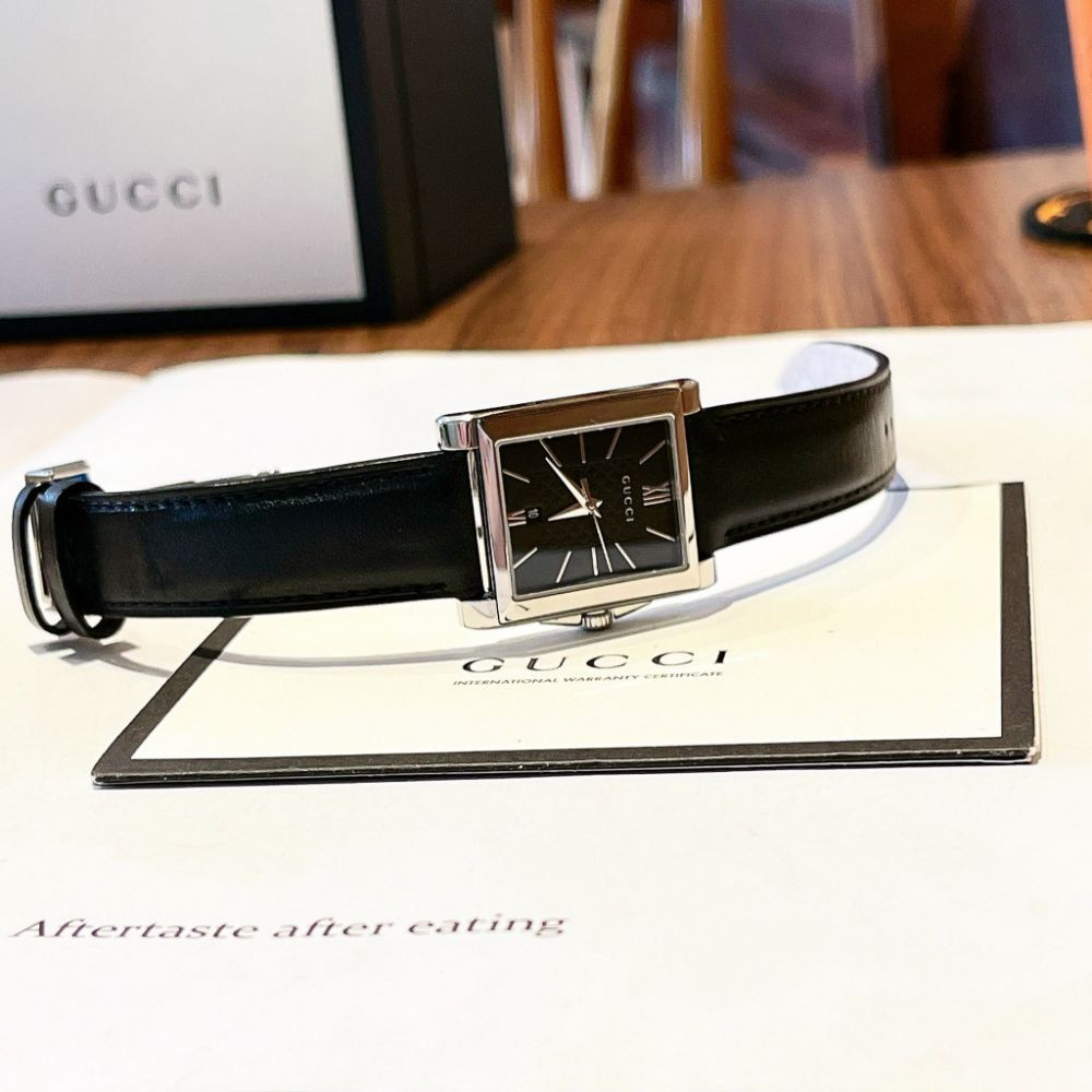 Đồng hồ Gucci 138 Rectangle Case 26*27mm