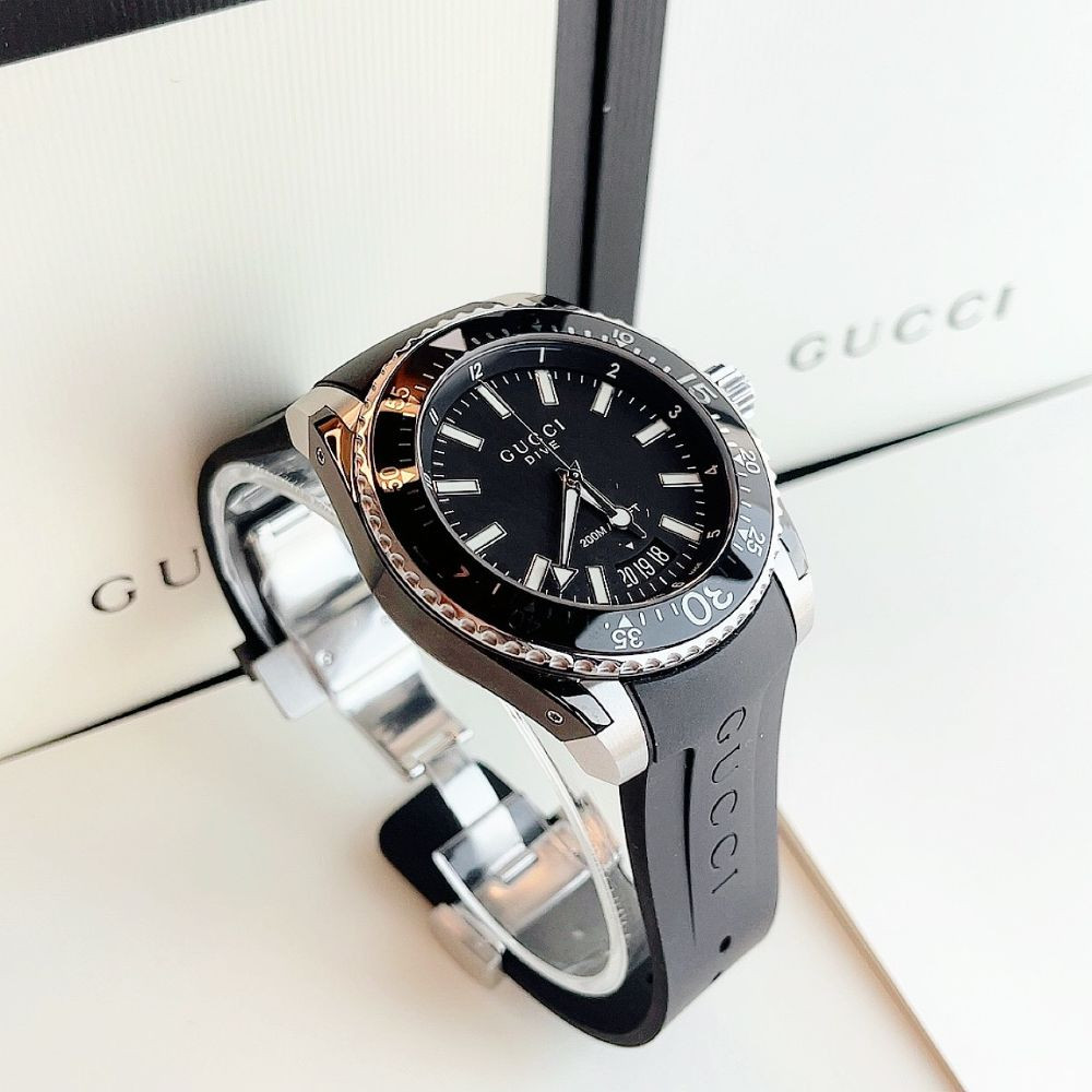 Đồng hồ Gucci Dive  Rubber Watch Case 44mm
