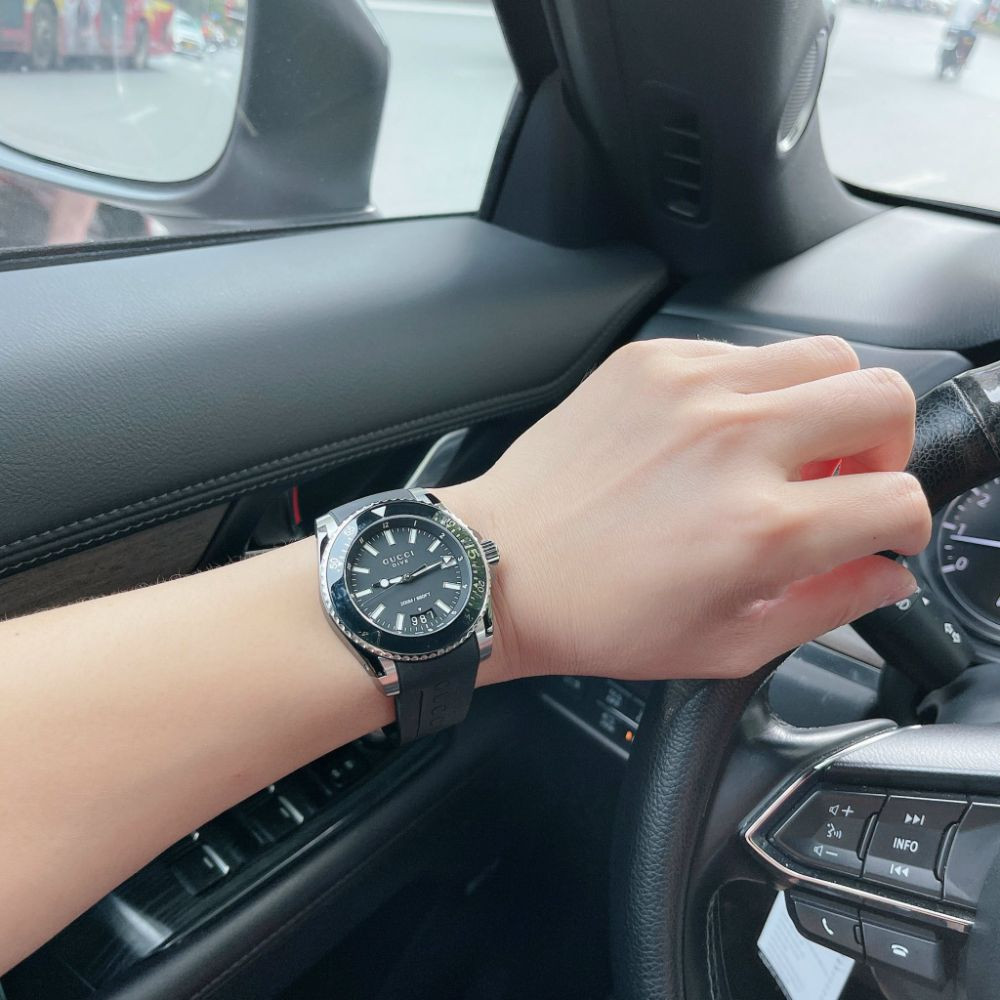 Đồng hồ Gucci Dive  Rubber Watch Case 44mm