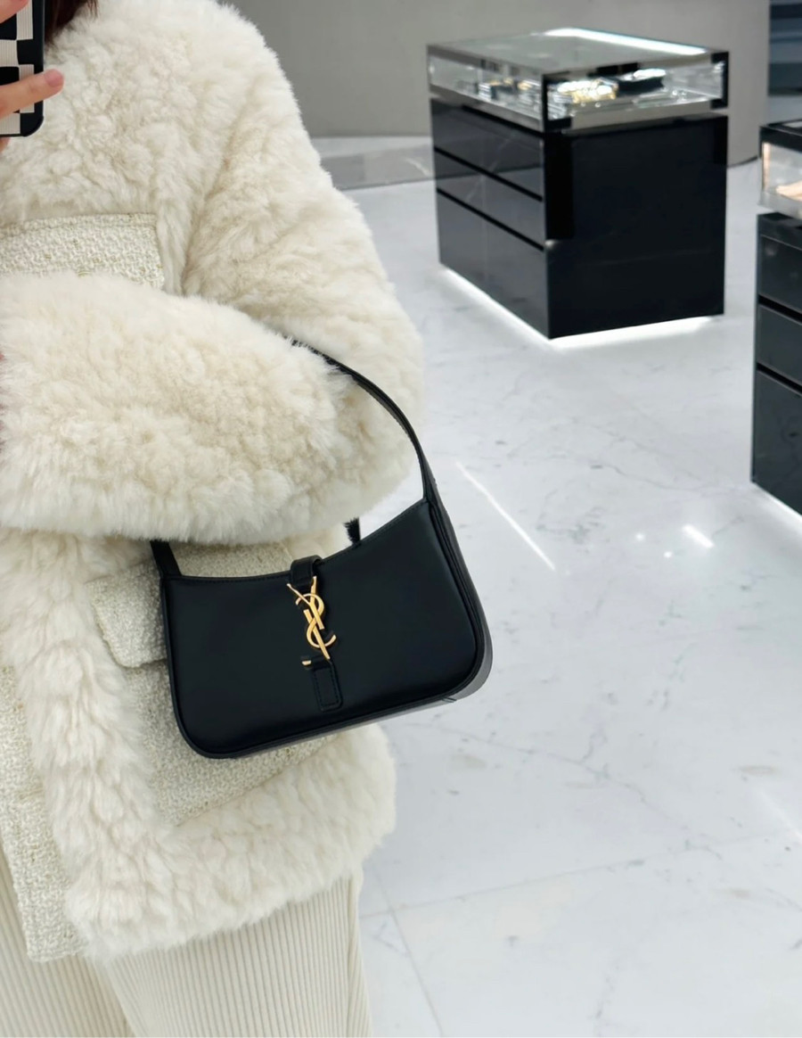 Túi Hobo ysl mini siêu xịn xò 🌷