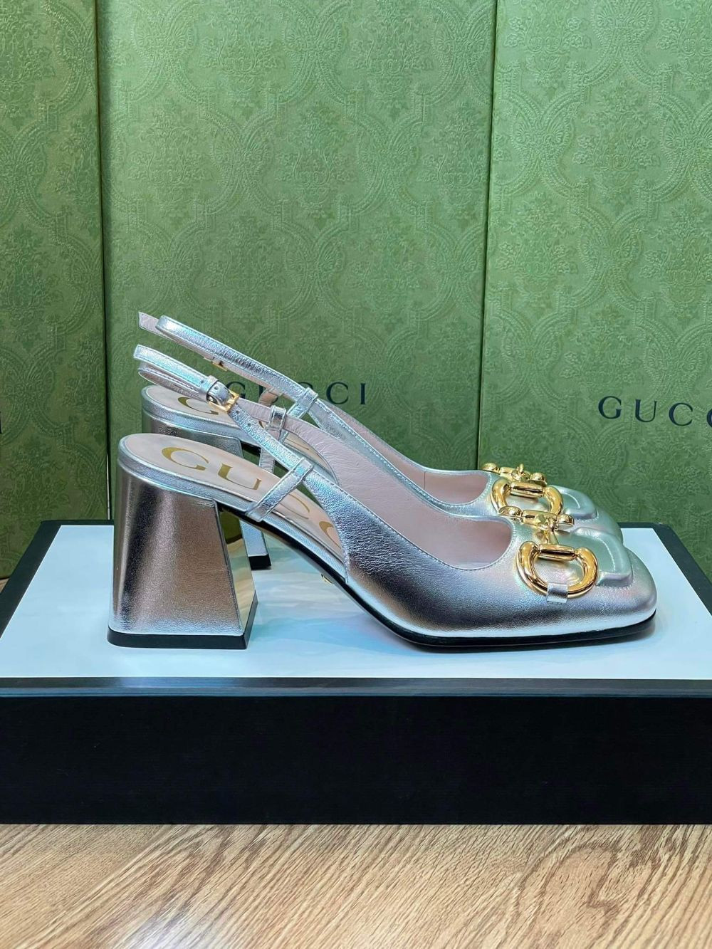 Giày Gucci Horsebit