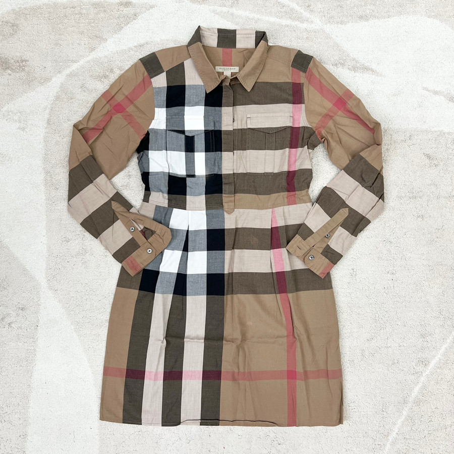 Váy Burberry