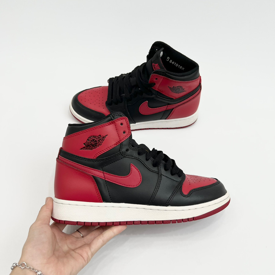 Giày sneaker Jordan1 high banned