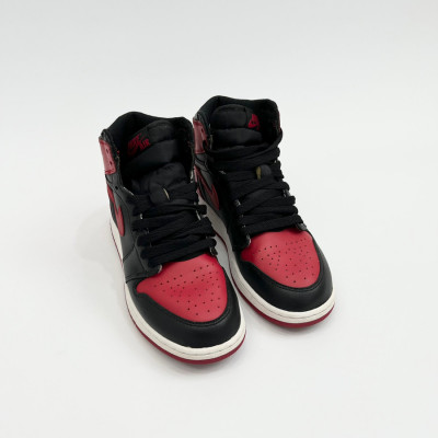 Giày sneaker Jordan1 high banned