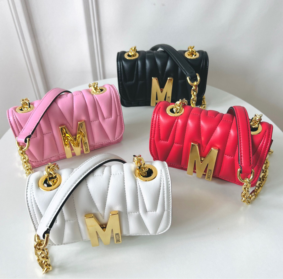 Túi Moschino logo đỏ trần chỉ xmini sz 15 siêu xinh 🌷