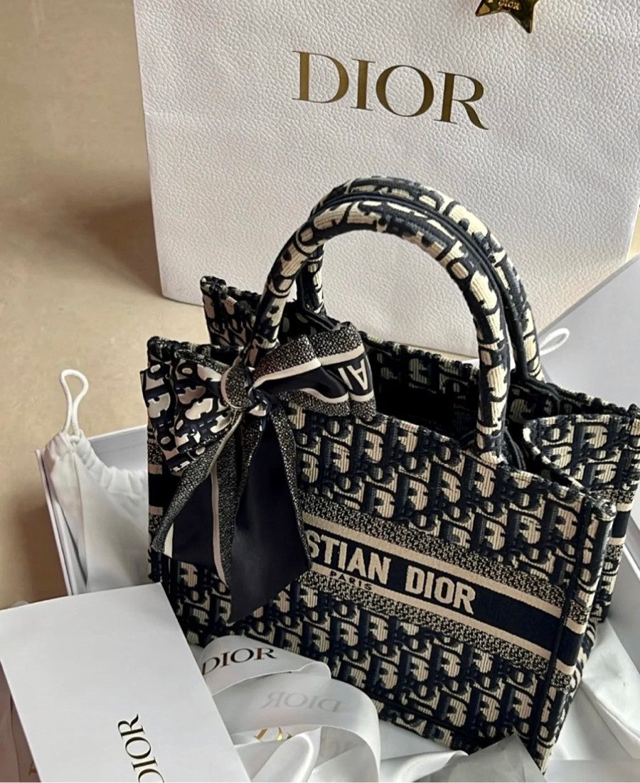 Túi Dior tote S sang chảnh 🌷