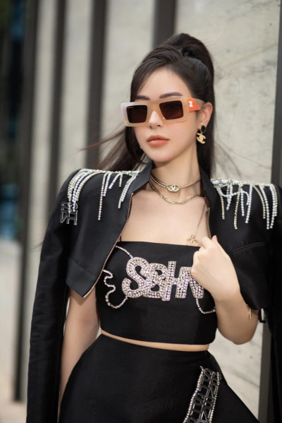 Kính râm Off White sang chảnh siêu xịn mịn ✨