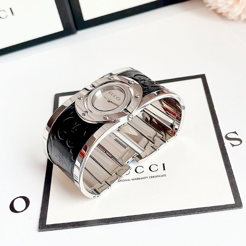 Đồng hồ Gucci Twirl Case 23mm