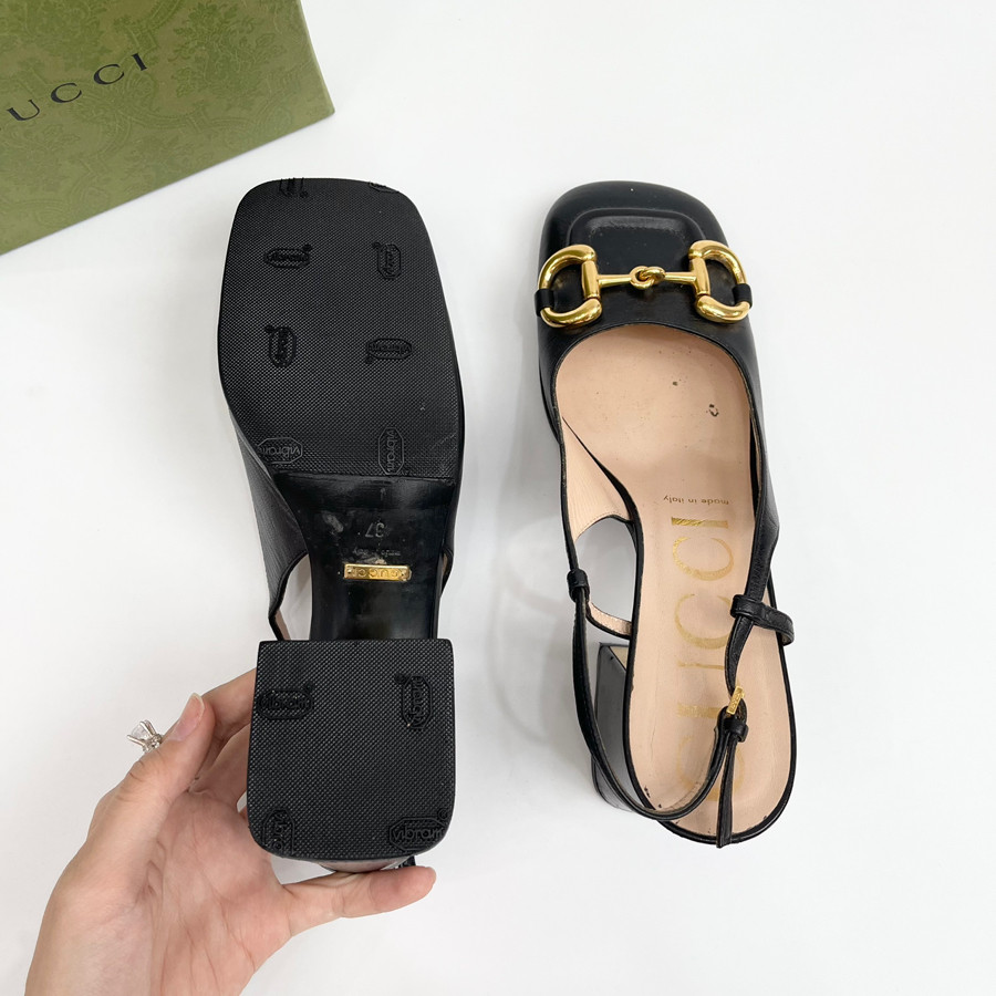 Guốc Gucci khoá vàng