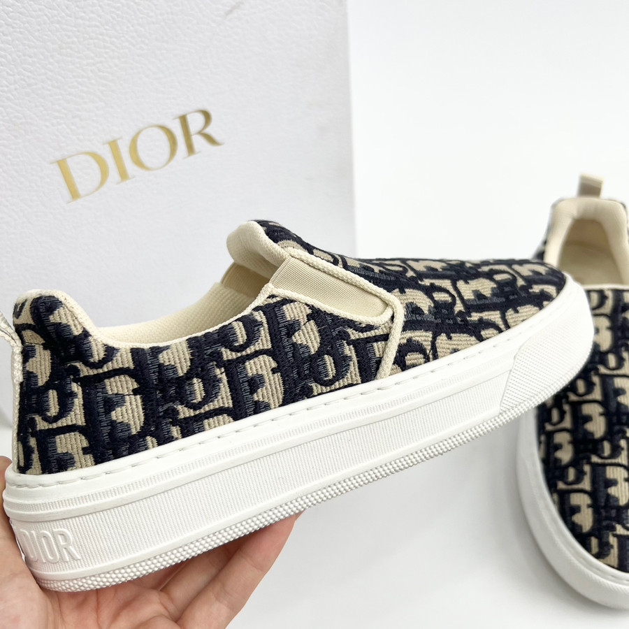 Giày slipon Dior