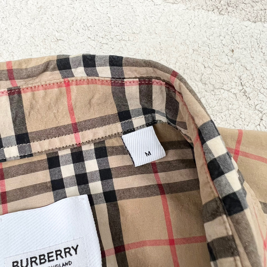 Somi tay ngắn Burberry