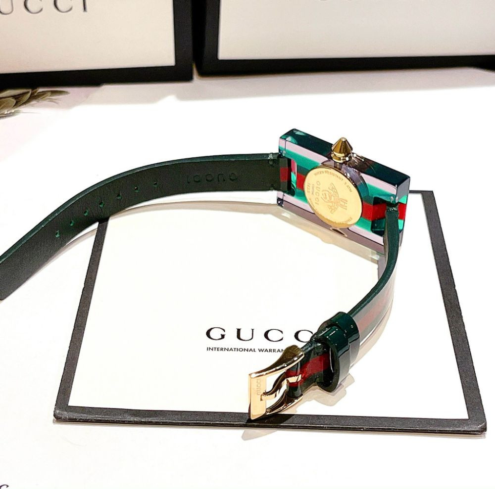 Đồng hồ Gucci Plexiglas Case 24*40mm