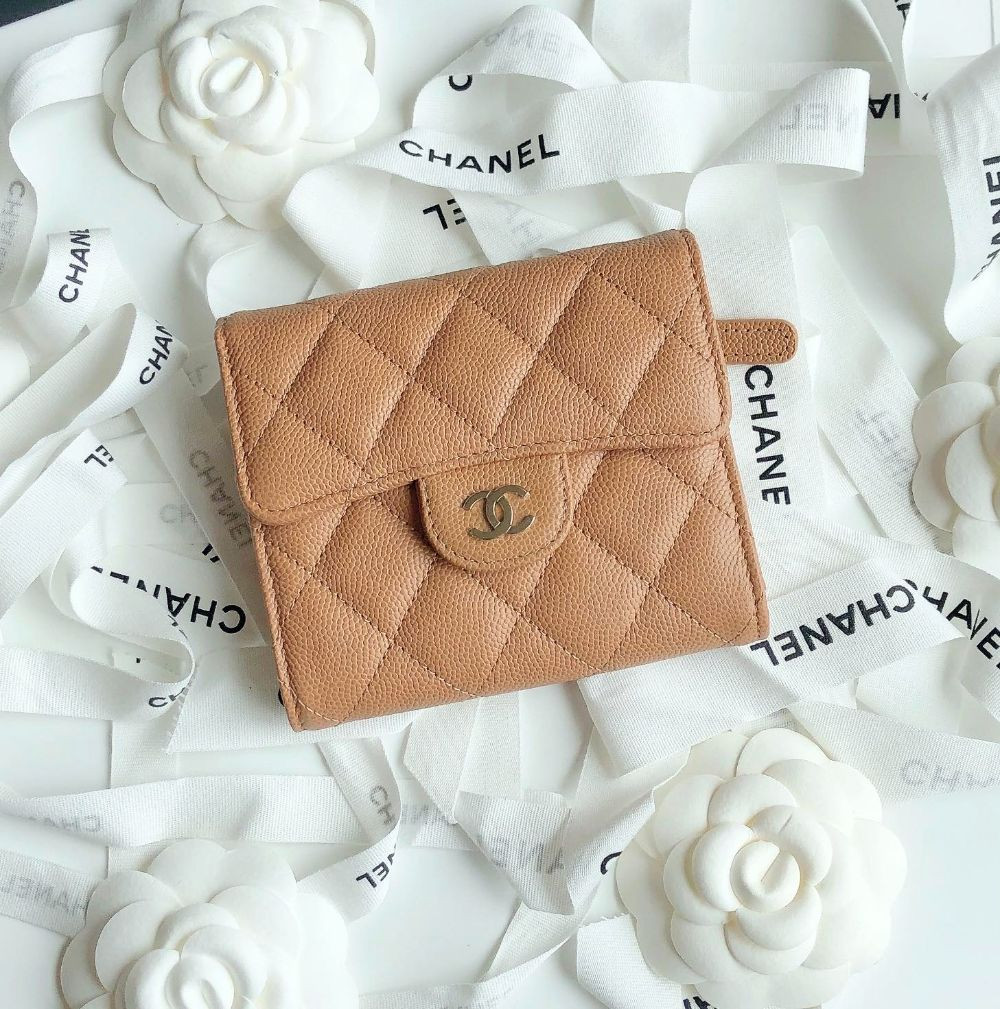 Ví Chanel gấp 3 khóa logo CC