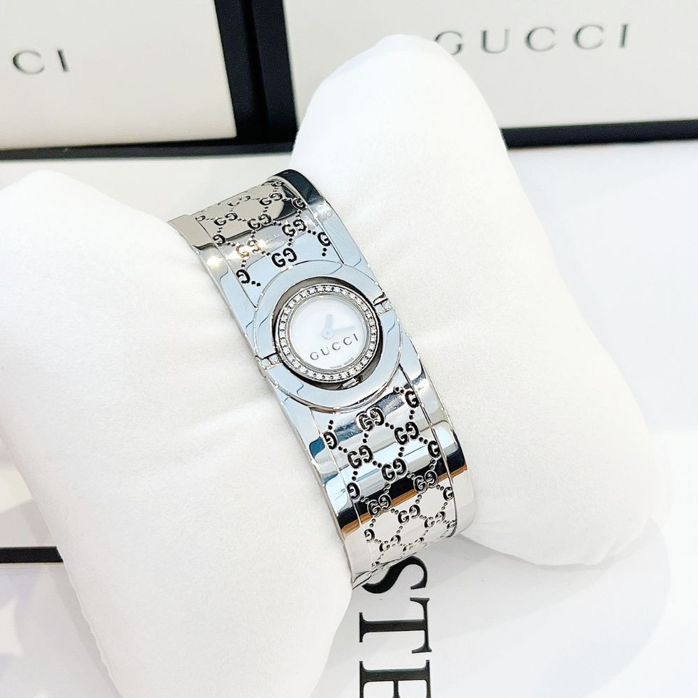 Đồng hồ Gucci Twirl Case mặt trong 17mm