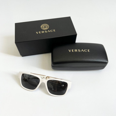 Mắt kính Versace trắng