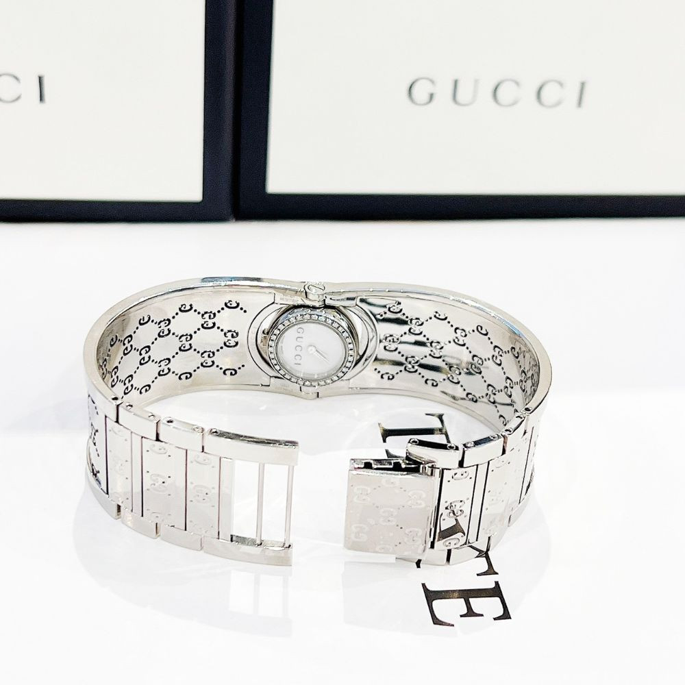 Đồng hồ Gucci Twirl Case mặt trong 17mm