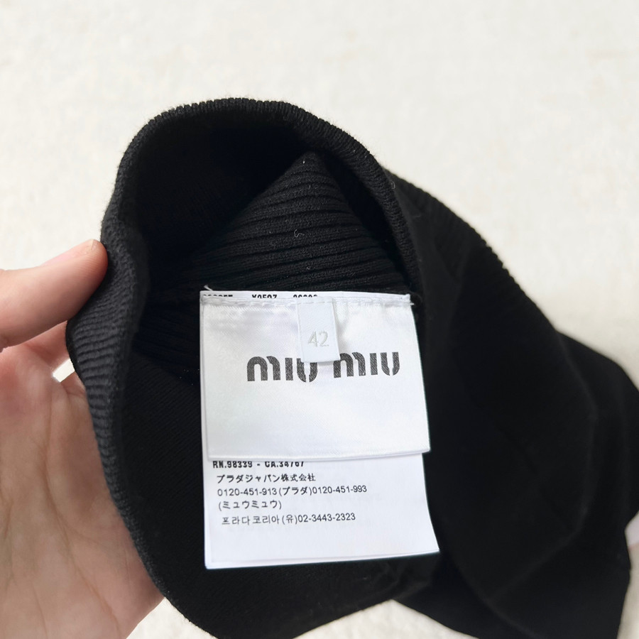 Áo 3 lỗ MiuMiu