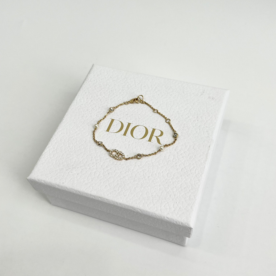 Lắc tay Dior