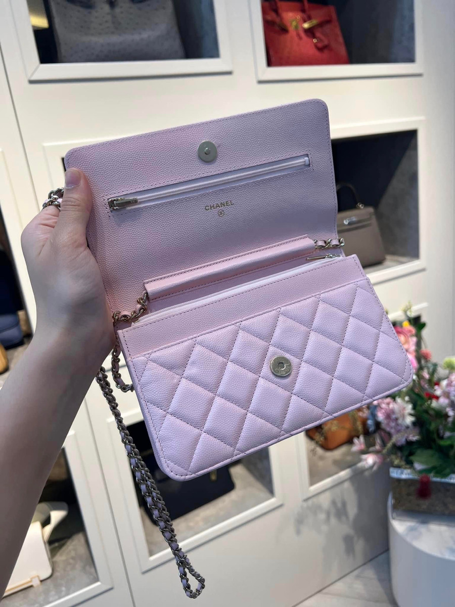 Chanel woc