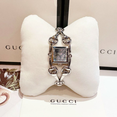 Đồng hồ Gucci Signoria Vintage Case 27mm