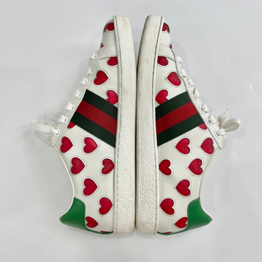 Sneaker Gucci tim xanh