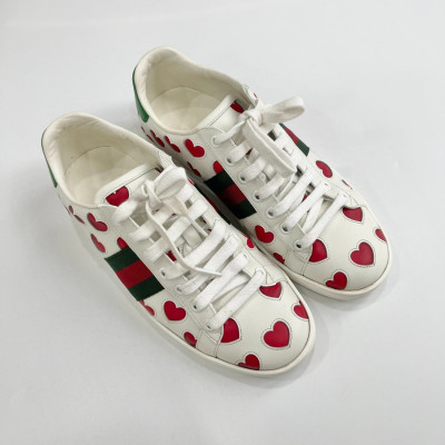 Sneaker Gucci tim xanh