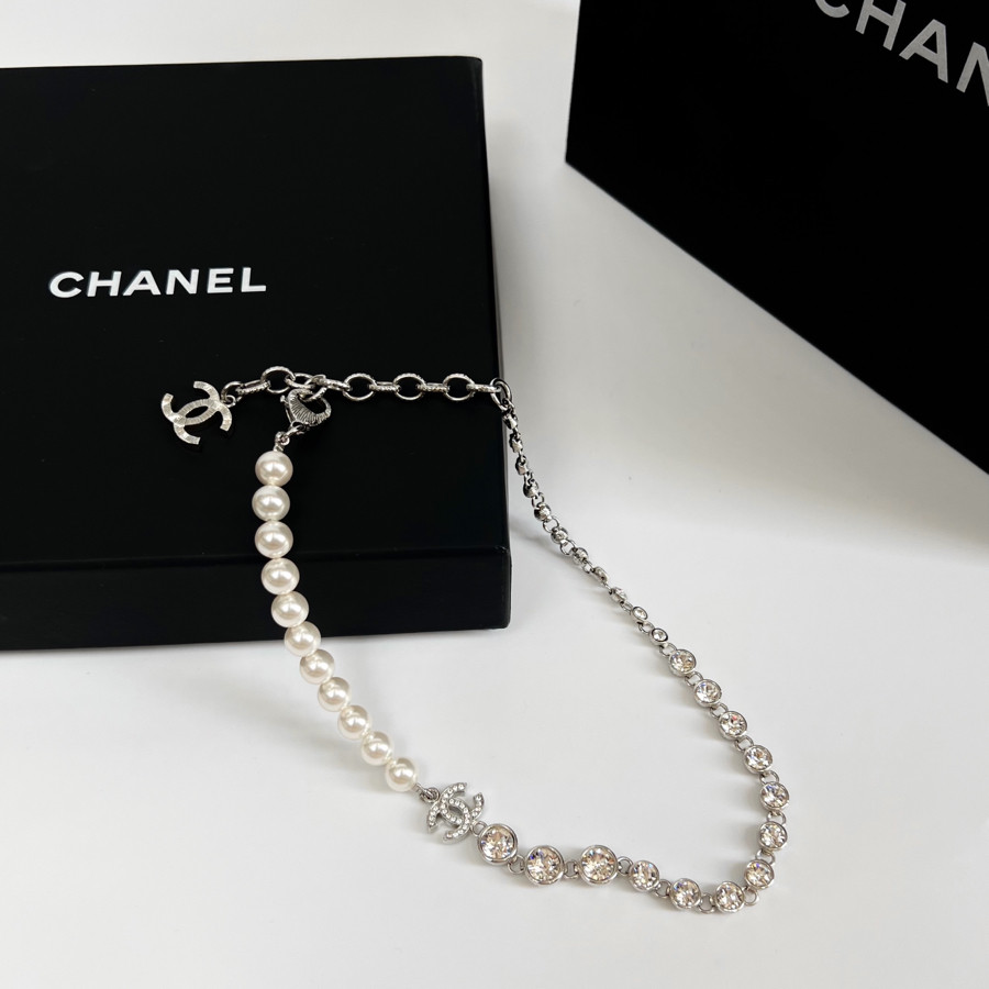 Vòng cổ Chanel