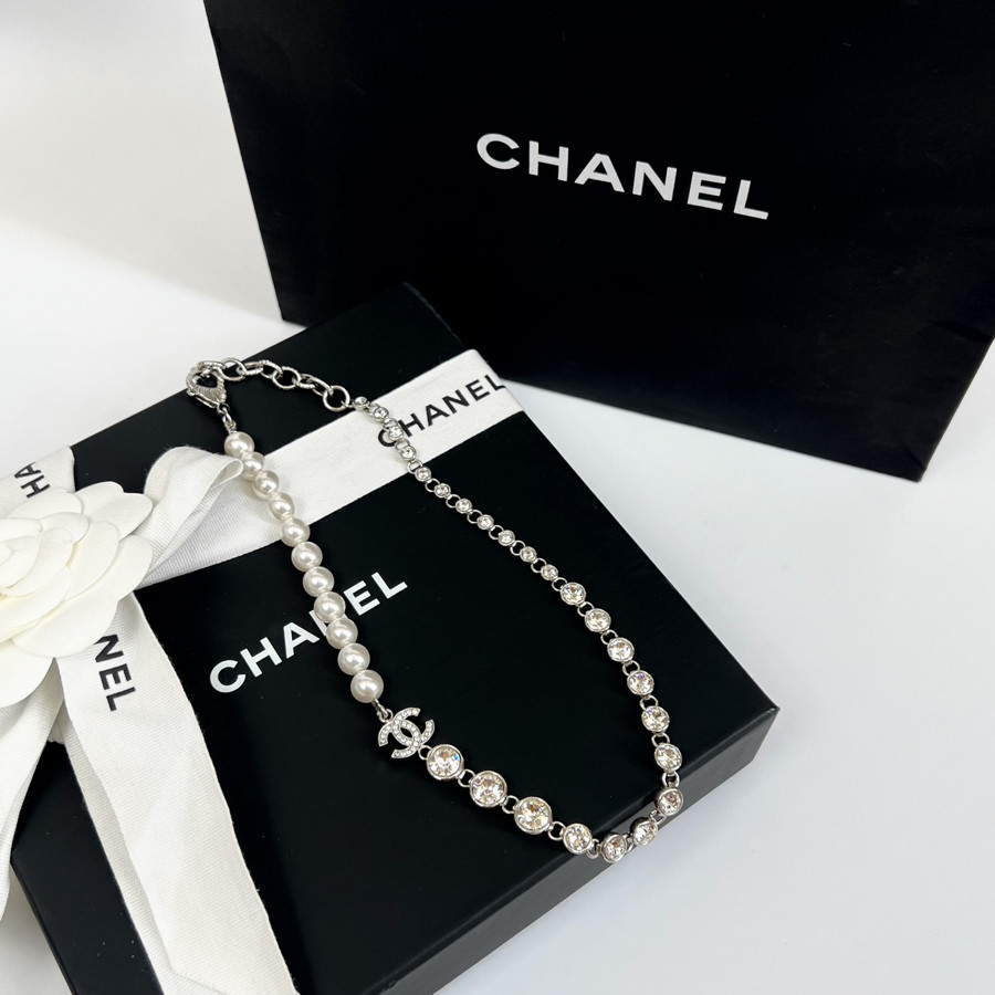 Vòng cổ Chanel