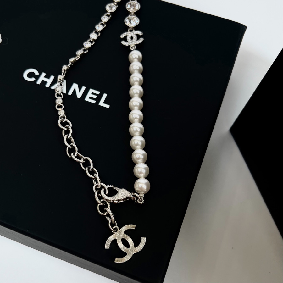 Vòng cổ Chanel