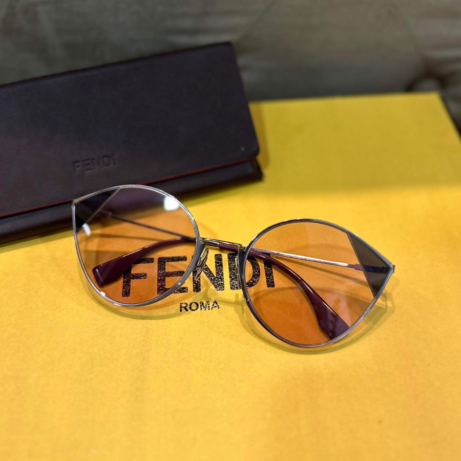 Kính fendi sz 60 kèm box