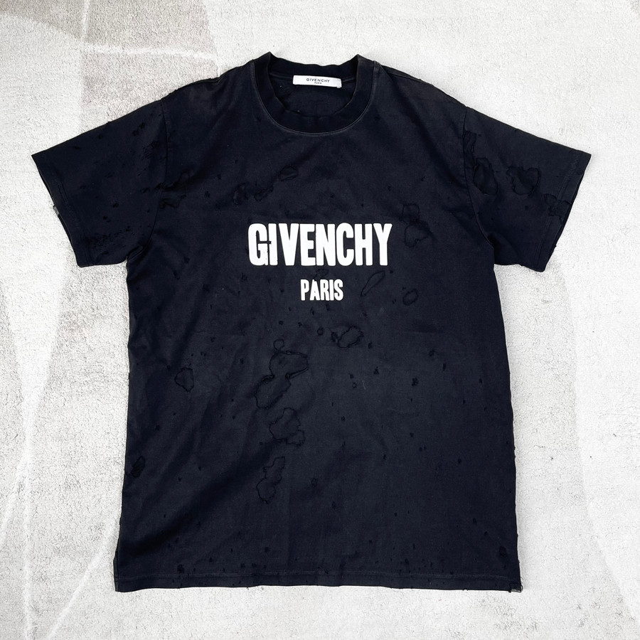 Áo thun Givenchy rách