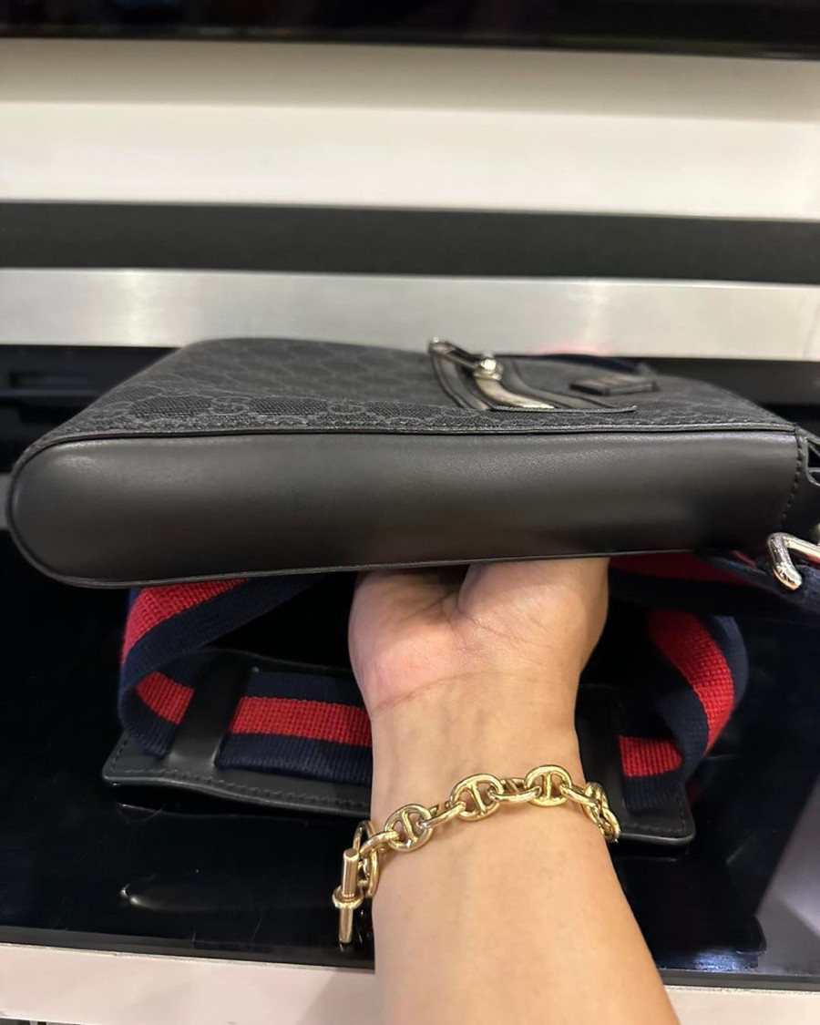 Túi Gucci black small messenger bag