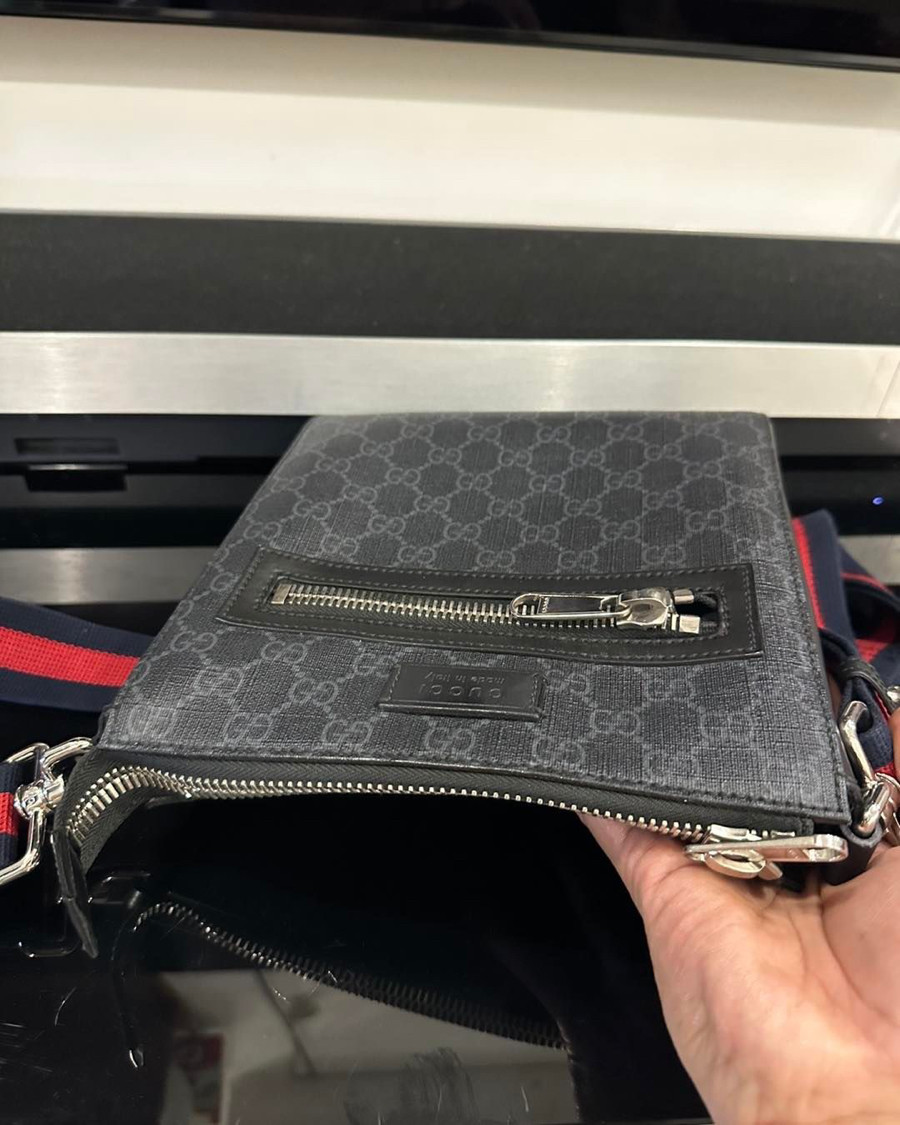 Túi Gucci black small messenger bag