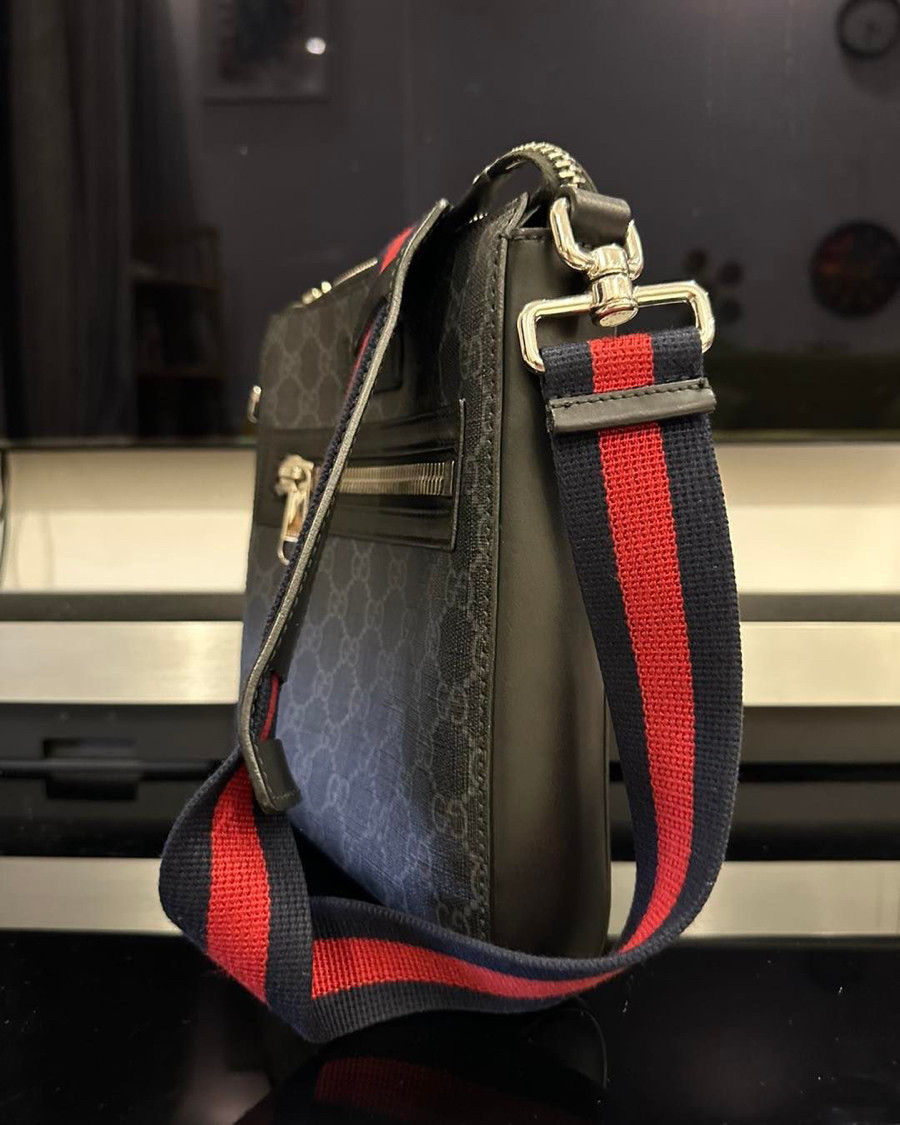 Túi Gucci black small messenger bag