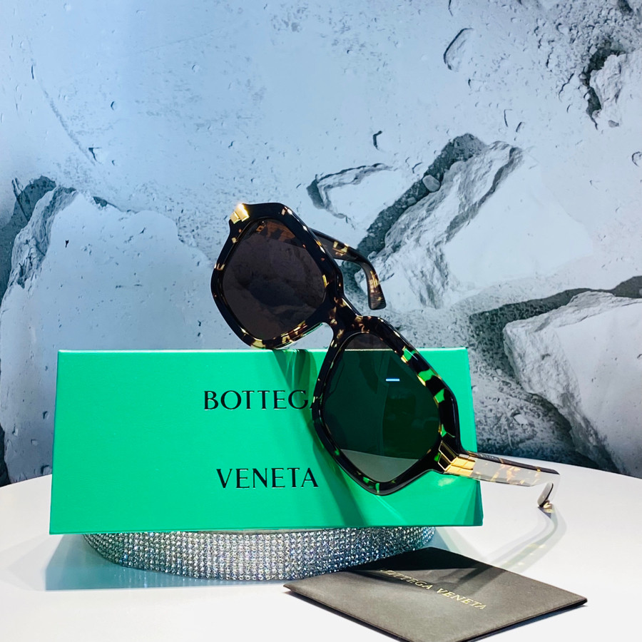 Kính Bottega