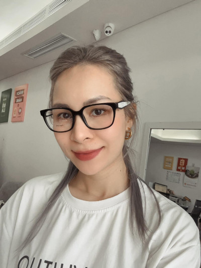 Kính cận Prada logo sọc đen trắng  ✨