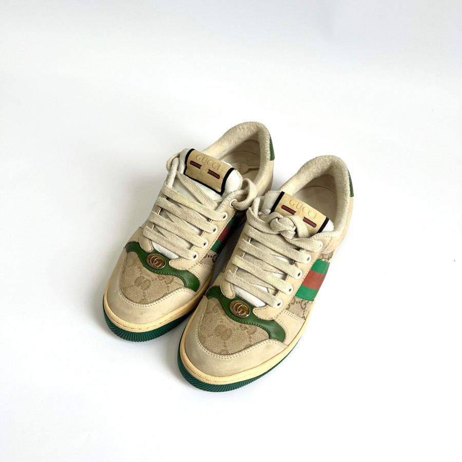 Sneaker Gucci bẩn