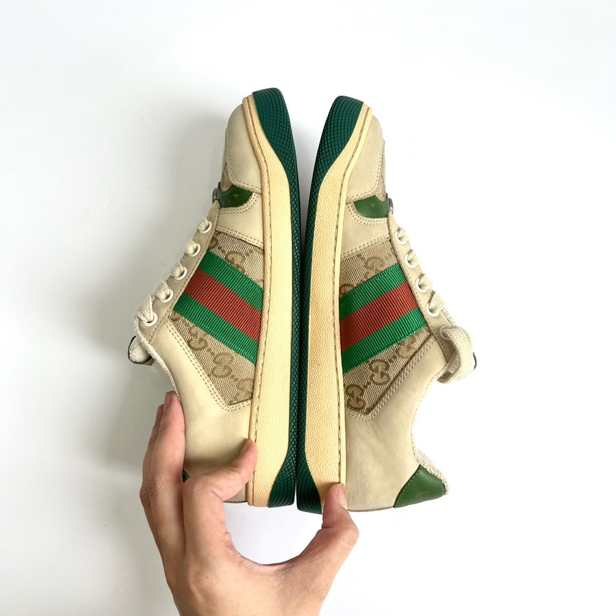 Sneaker Gucci bẩn