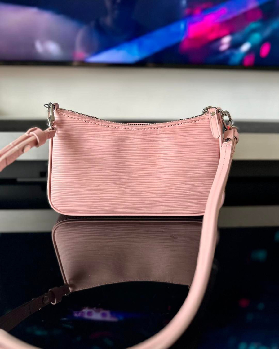 Túi đeo LV Easy Pouch