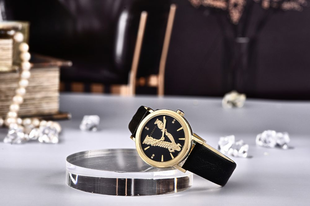 Đồng hồ Versace Virtus phiên bản Diamond Case 36mm