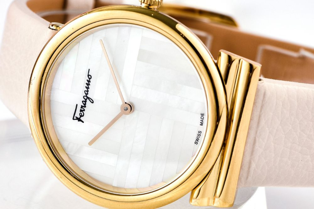 Đồng hồ Salvatore Ferragamo Gancini Case 34mm