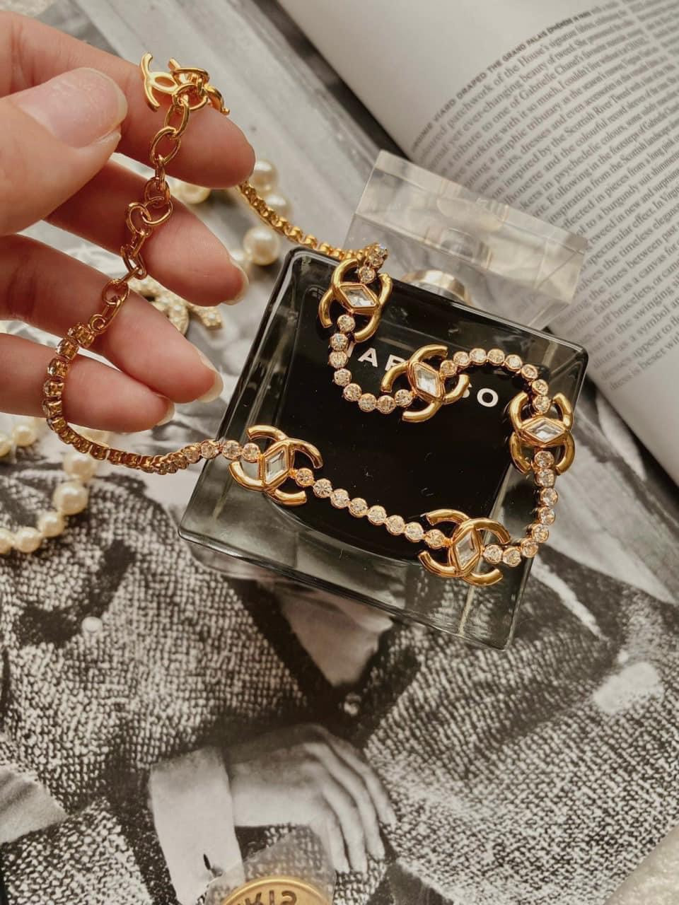 Choker Chanel