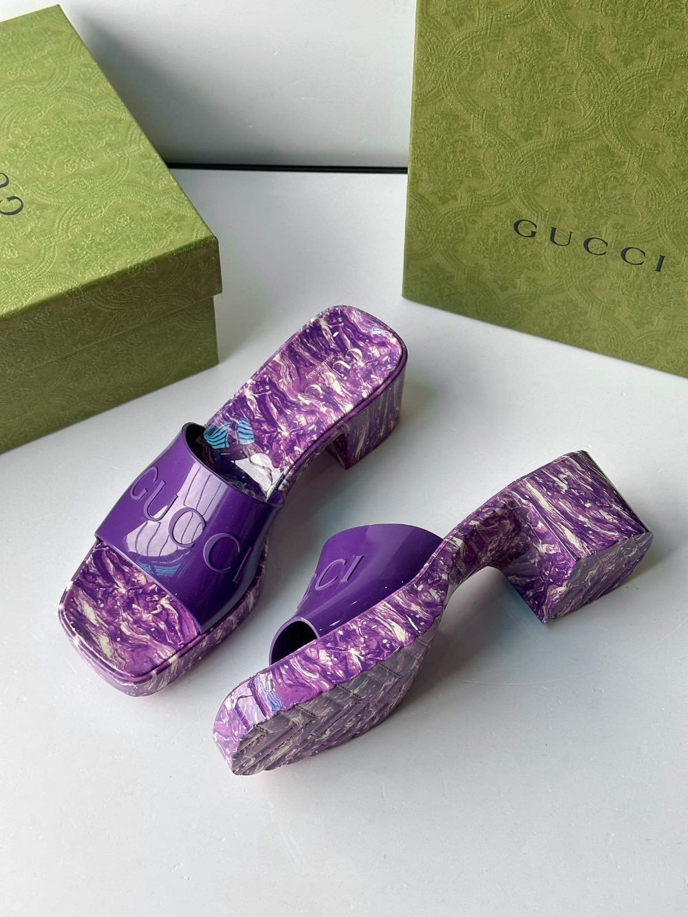 Dép Gucci nhựa