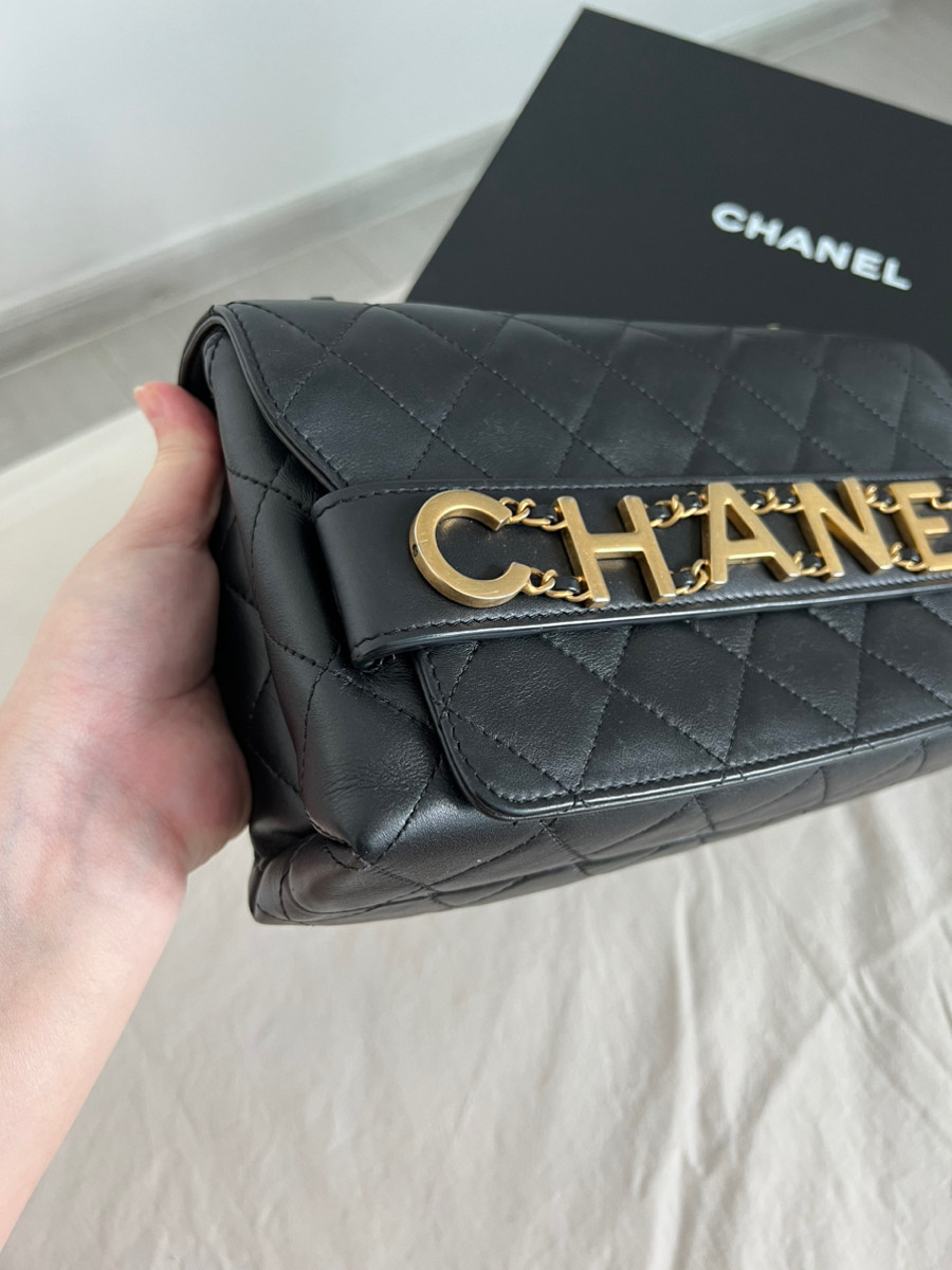 Chanel flapbag with metal