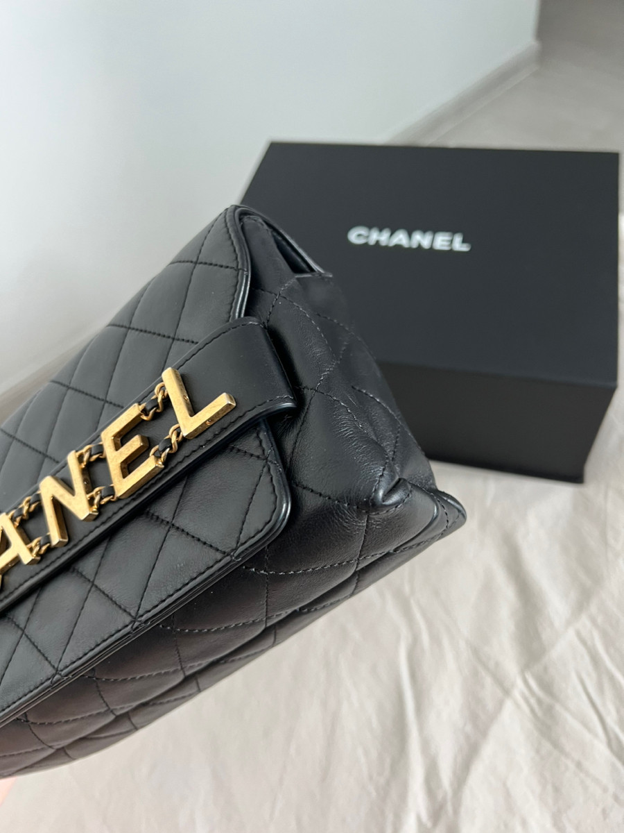 Chanel flapbag with metal