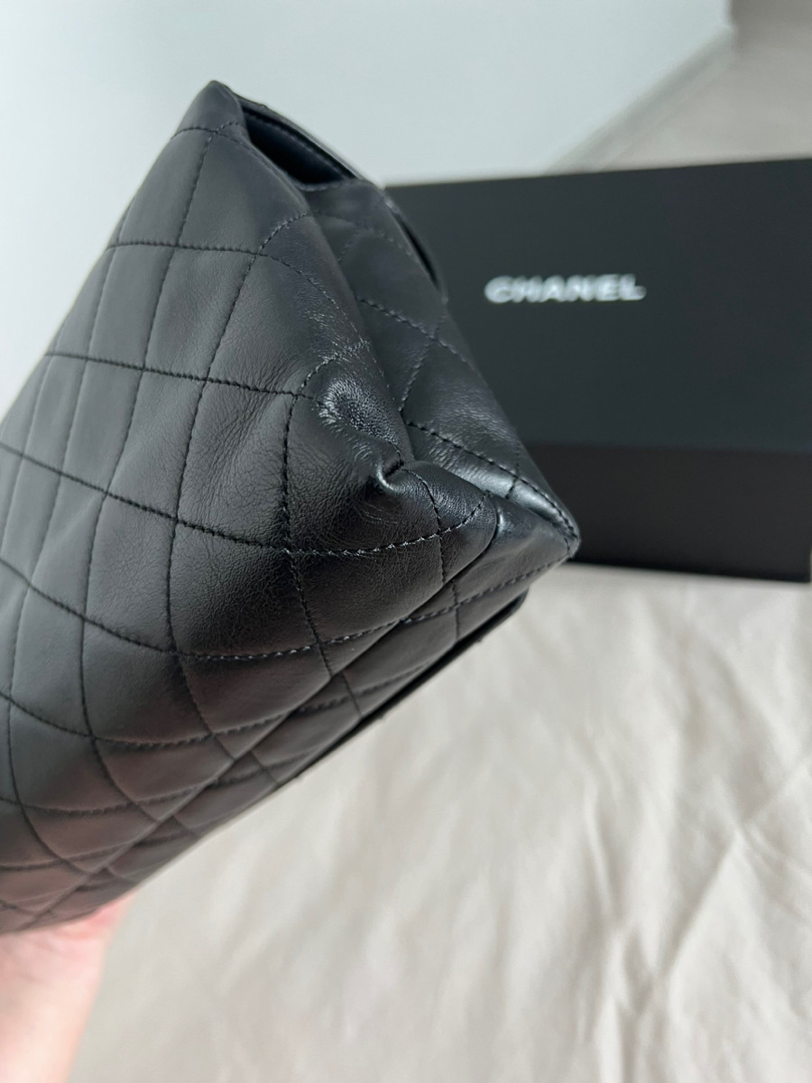 Chanel flapbag with metal