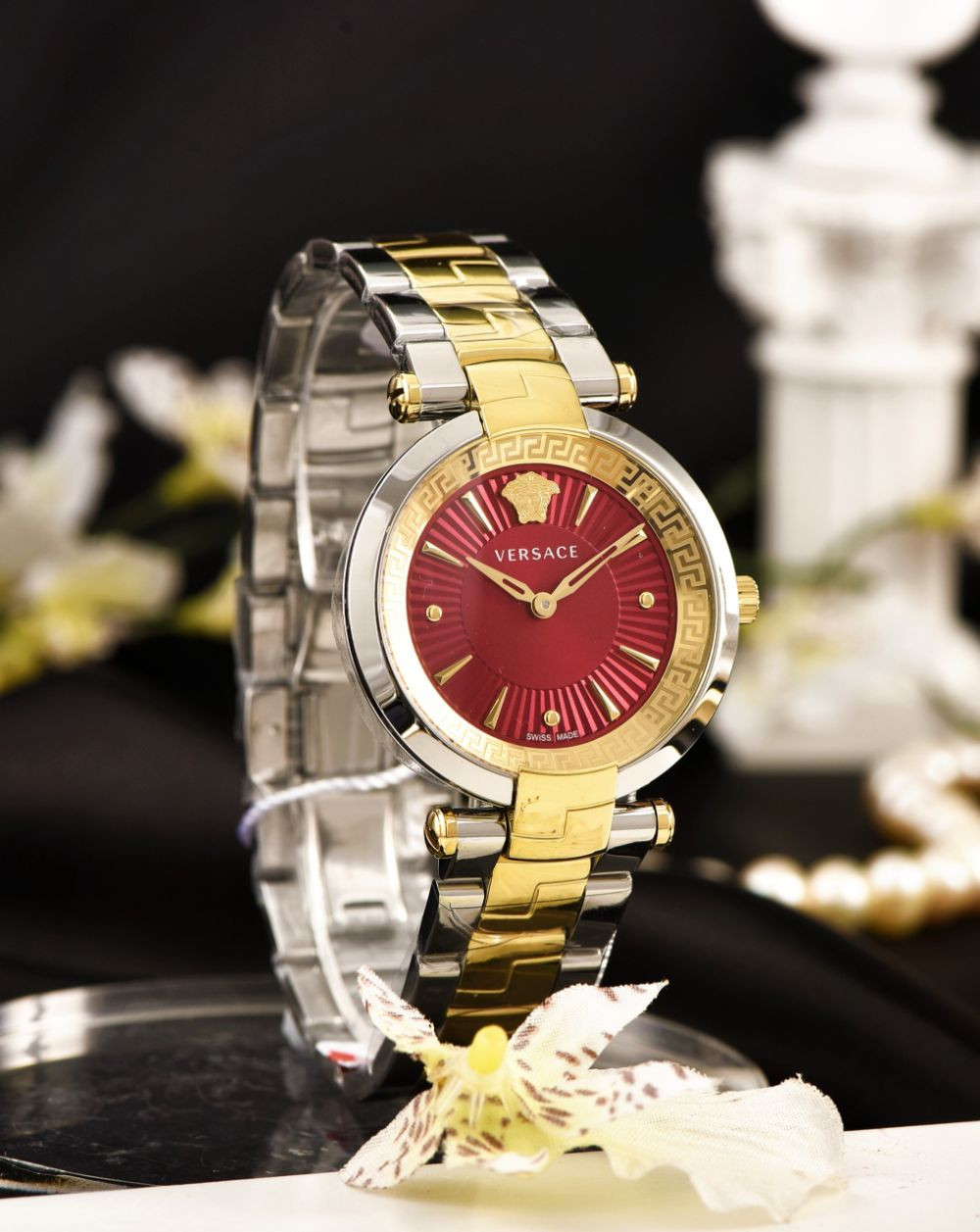 Đồng hồ Versace Revive Restyling Case 35mm
