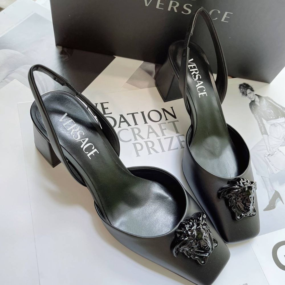 Guốc Versace đen gót vuông 7cm